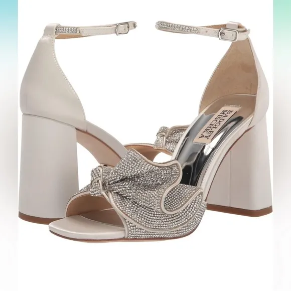 NWT Badgley Mischka Poppy Square Toe Embellished Block Heel Sandals size 6.5