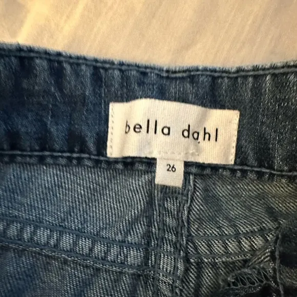 NWT Bella Dahl Dylan Seamed Tapered Jean in Heritage Wash (J3)