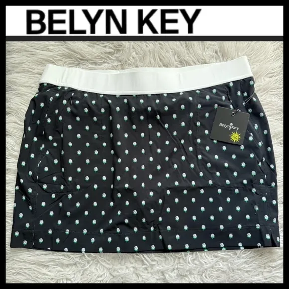NWT Belyn Key Wimbledon Golf Ball City Skort