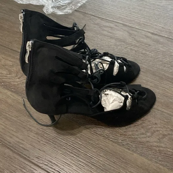 NWT BURJU Amalia Open Toe Lace Up Heeled Sandals | Black | Size 12