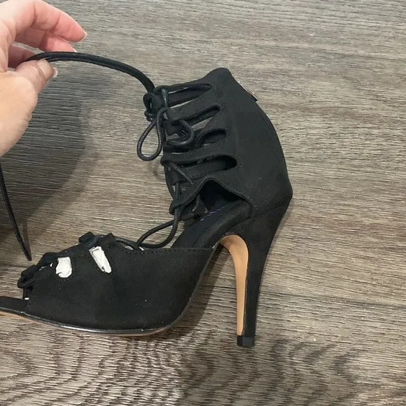 NWT BURJU Amalia Open Toe Lace Up Heeled Sandals | Black | Size 5.5