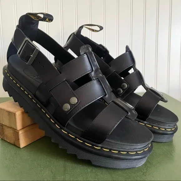 NWT Dr. Martens TERRY Fisherman's Sandals in Black Leather