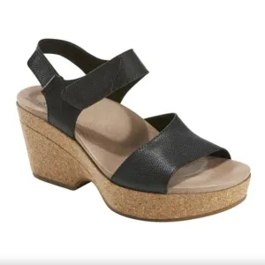 NWT Earth Khaya Kella Leather Platform Sandals Black 9