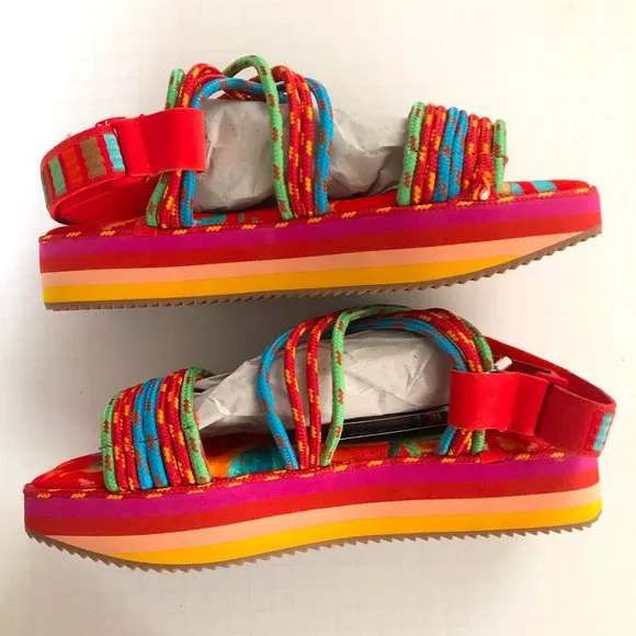 NWT Farm Rio red Ipanema parrot platform sport sandals