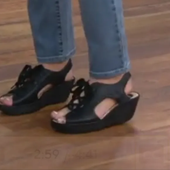 NWT Fly London leather sandals