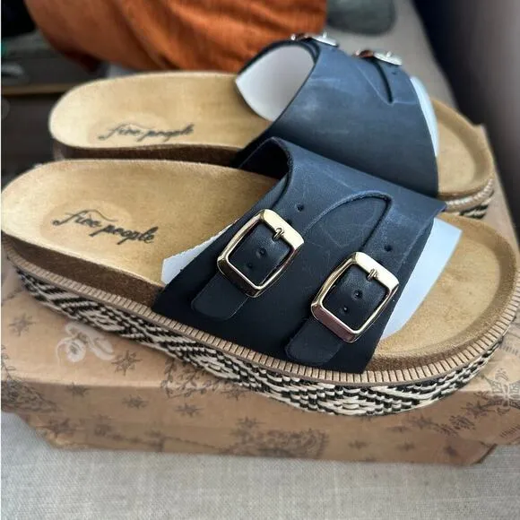NWT FREE PEOPLE CARAVELLE PLATFORM SLIDE SANDALS IN BLACK BUCKLE SIZE 38 (7.5)