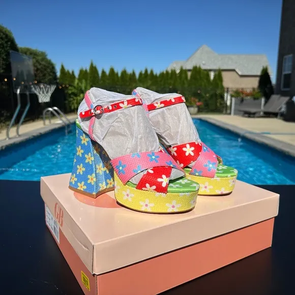 NWT GB Ulti-Mate Floral Rainbow Rhinestone Retro Platform 70's Sandals