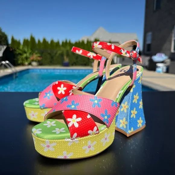 NWT GB Ulti-Mate Floral Rainbow Rhinestone Retro Platform 70's Sandals
