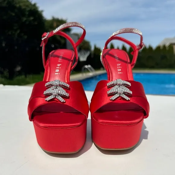 NWT Gianni Bini 10 Dempsey Red Satin Bow Platform Sandals