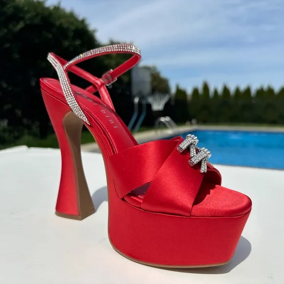NWT Gianni Bini 10 Dempsey Red Satin Bow Platform Sandals