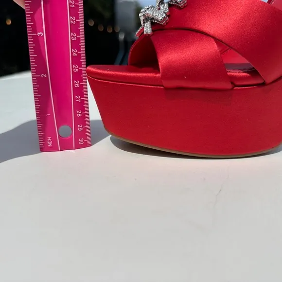 NWT Gianni Bini 10 Dempsey Red Satin Bow Platform Sandals