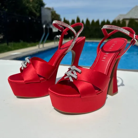 NWT Gianni Bini 10 Dempsey Red Satin Bow Platform Sandals