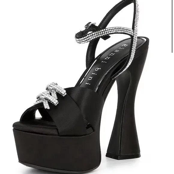 NWT Gianni Bini DEMPSEY Satin Rhinestone Bow Platform Sandals