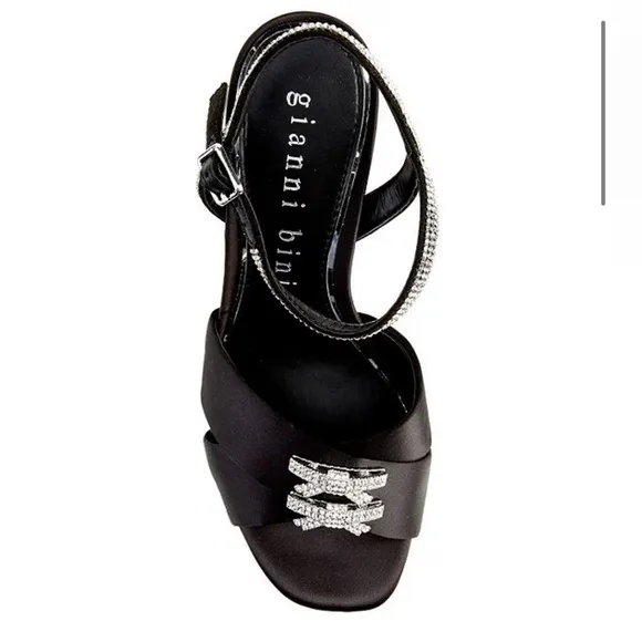 NWT Gianni Bini DEMPSEY Satin Rhinestone Bow Platform Sandals