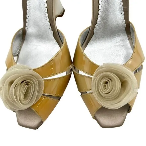 NWT Giorgio Armani Women’s Patent Leather Wedge Sandals US 8.5 Beige | $875