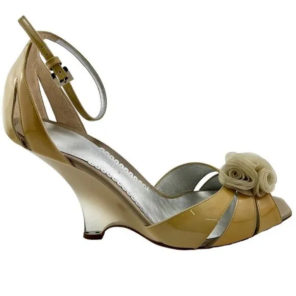 NWT Giorgio Armani Women’s Patent Leather Wedge Sandals US 8.5 Beige | $875