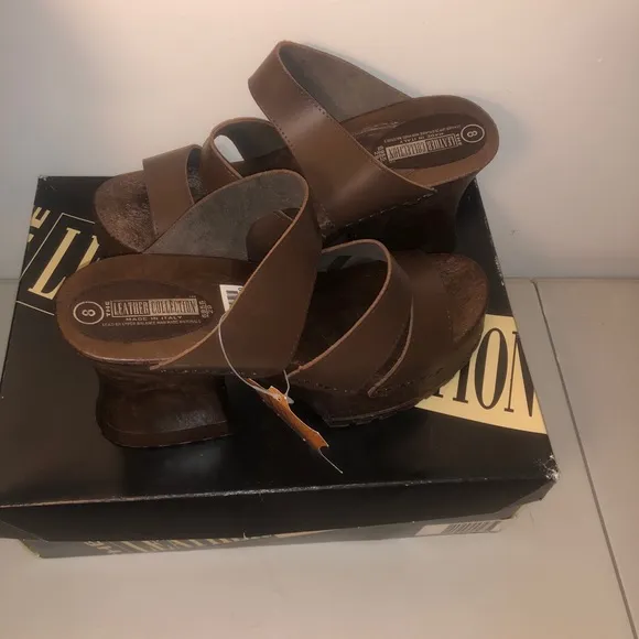 NWT! Italian Leather Slide Wedge Sandals Grippy Sole Traction NOS Y2K Vintage