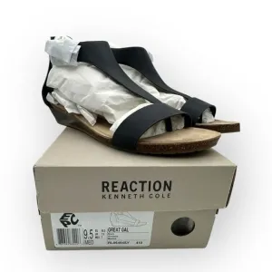 NWT Kenneth Cole Reaction Womens T-Strap Great Gal Wedge Sandals Navy Size 9.5