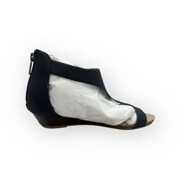 NWT Kenneth Cole Reaction Womens T-Strap Great Gal Wedge Sandals Navy Size 9.5
