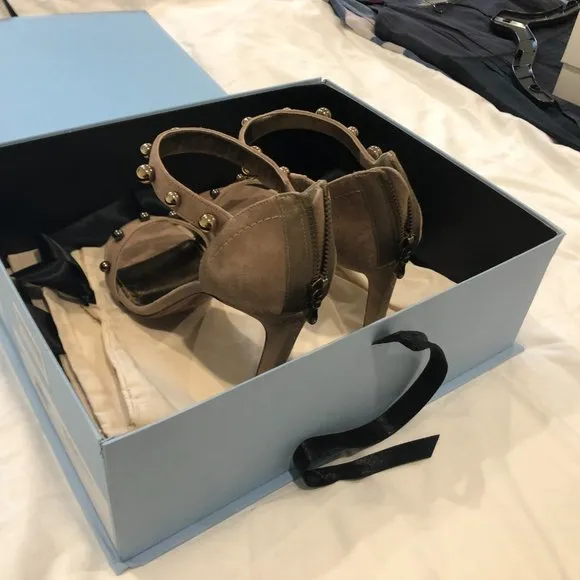 NWT Lanvin nude suede sandals with metal studs