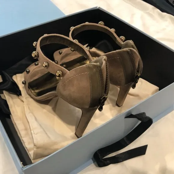 NWT Lanvin nude suede sandals with metal studs