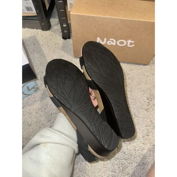NWT Naot Womens Wand Ankle Strap‎ Slingback Sandal Black Nubbuck Size 40 / 9