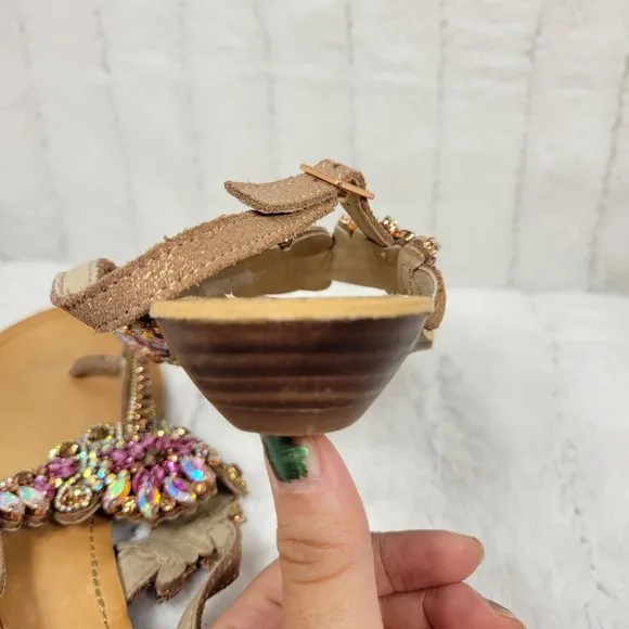 NWT Neiman Marcus 7 Women Rhinestones Sandals