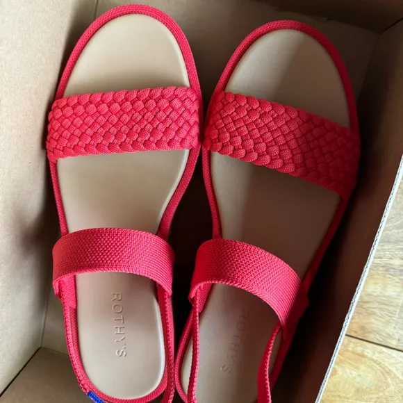 NWT Rothy’s Lightweight Wedge Sandal Red Hot Woven Size 9 Platform Statement