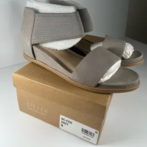 NWT Size 9 STEVEN by Steve Madden Natural Comfort Boot Sandals