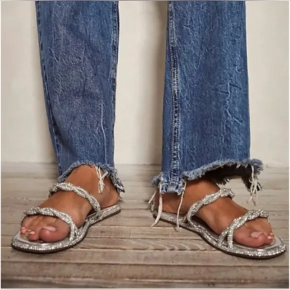 NWT Vicenza  After Party Silver Gems Slip On Sandals