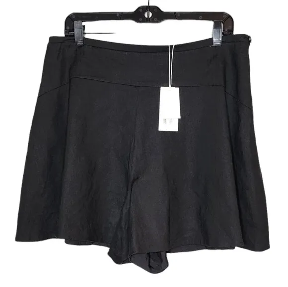 NWT Vince linen blend flounce black shorts