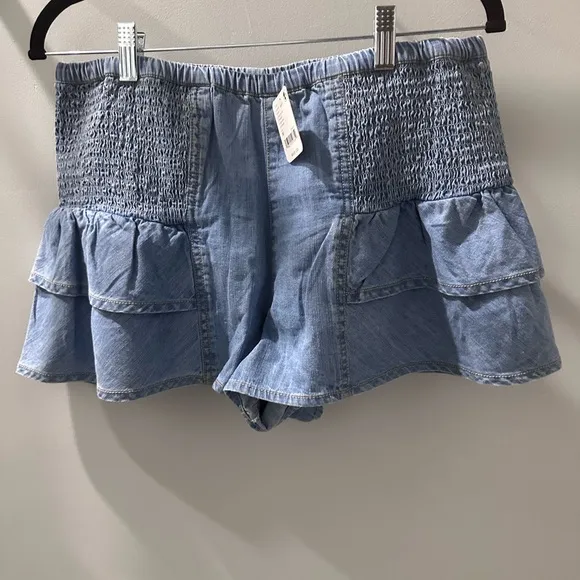 NWT We The Free Alani Pull-On Chambray Shorts Color Coastline Indigo Size Medium