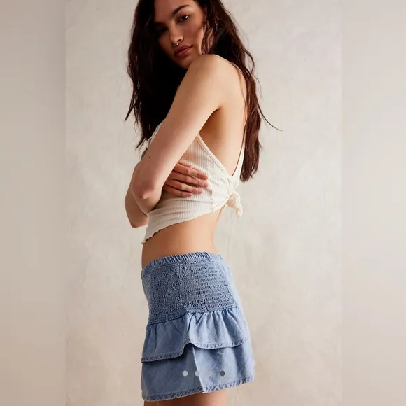 NWT We The Free Alani Pull-On Chambray Shorts Color Hot Spot LT Blue Size  Large