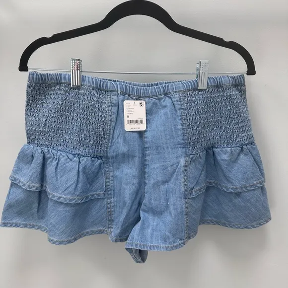 NWT We The Free Alani Pull-On Chambray Shorts Color Hot Spot LT Blue Size Medium