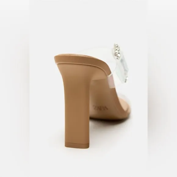 NWT. Zara Light Beige Vinyl Sandals with Rhinestones Buckle Straps. Size 7,5.