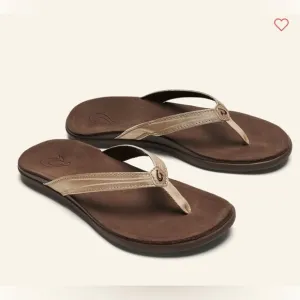 OluKai Aukai Women’s Leather Sandals