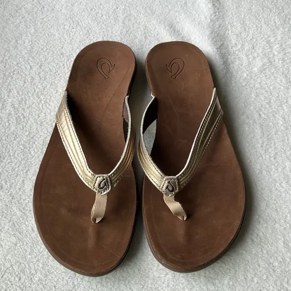 OluKai Aukai Women’s Leather Sandals