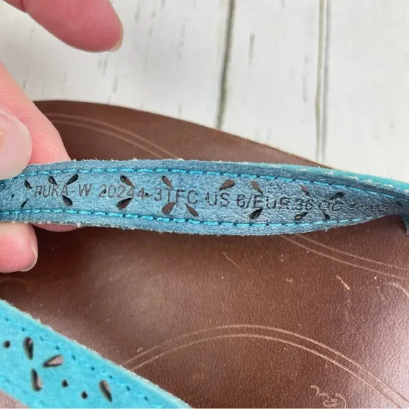 OluKai Puka Women’s Beach Sandals