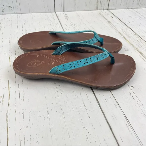 OluKai Puka Women’s Beach Sandals