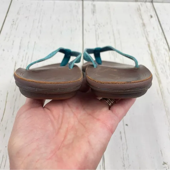 OluKai Puka Women’s Beach Sandals