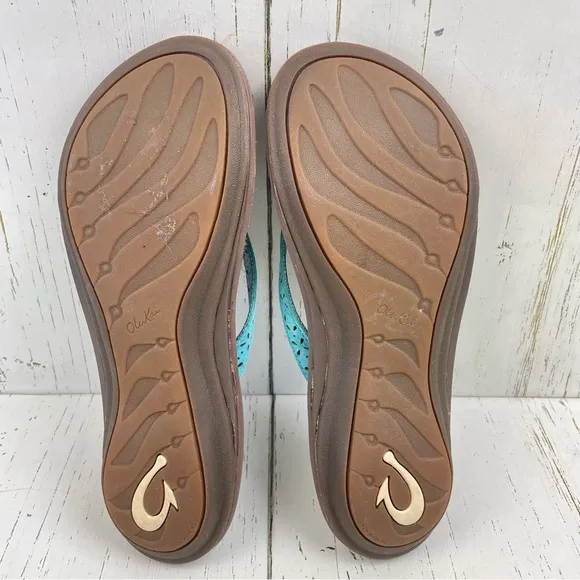 OluKai Puka Women’s Beach Sandals
