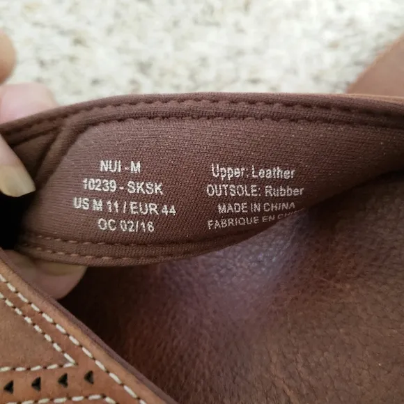 OluKai Sandals Men's Brown Rum Nui 11 Tommy Bahama Nubuck Leather Flip Flops