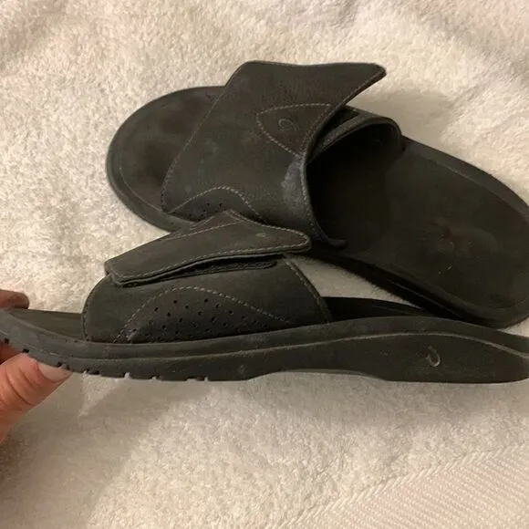 Olukia, sandals “NALU SLIDE”, size 9,  Velcro adjustable fronts, great condition