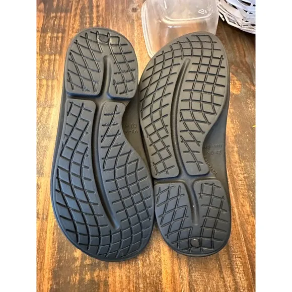 OOFOS OOahh Sport Slide Black Sandals Recovery Comfort Mens 9 Womens 11