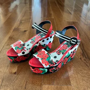 Original Dolce Gabbana platform Sandals
