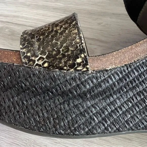 OTBT Bushnell Wedges Sandals Black Snakeskin 9.5
