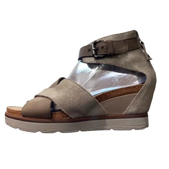 OTBT Teamwork Peep-Toe Wedge Sandals Ankle Buckle Closure Rear Zipper Size 8