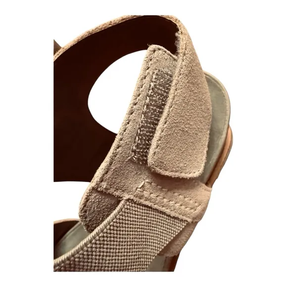 OTBT Women's Cosmo Wedge Sandals Beige Size 8.5 M