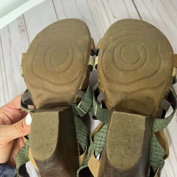 OTBT Taupe Laconia Leather Wedge Sandals