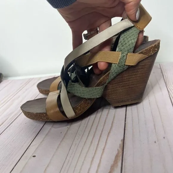 OTBT Taupe Laconia Leather Wedge Sandals